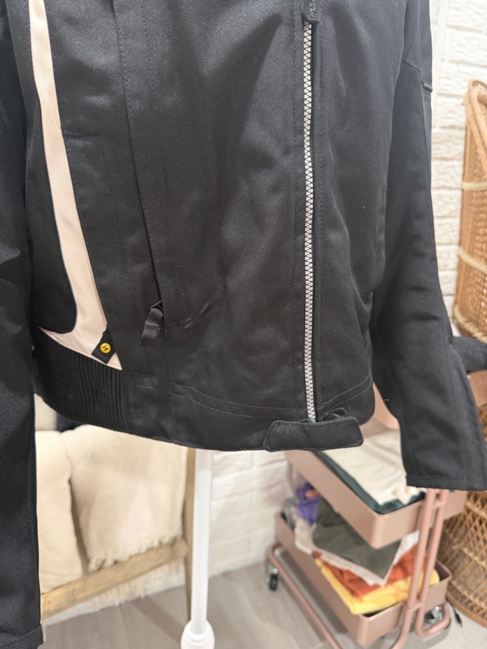 Scorpion Motorcycle Jacket - Picture 2 of 11